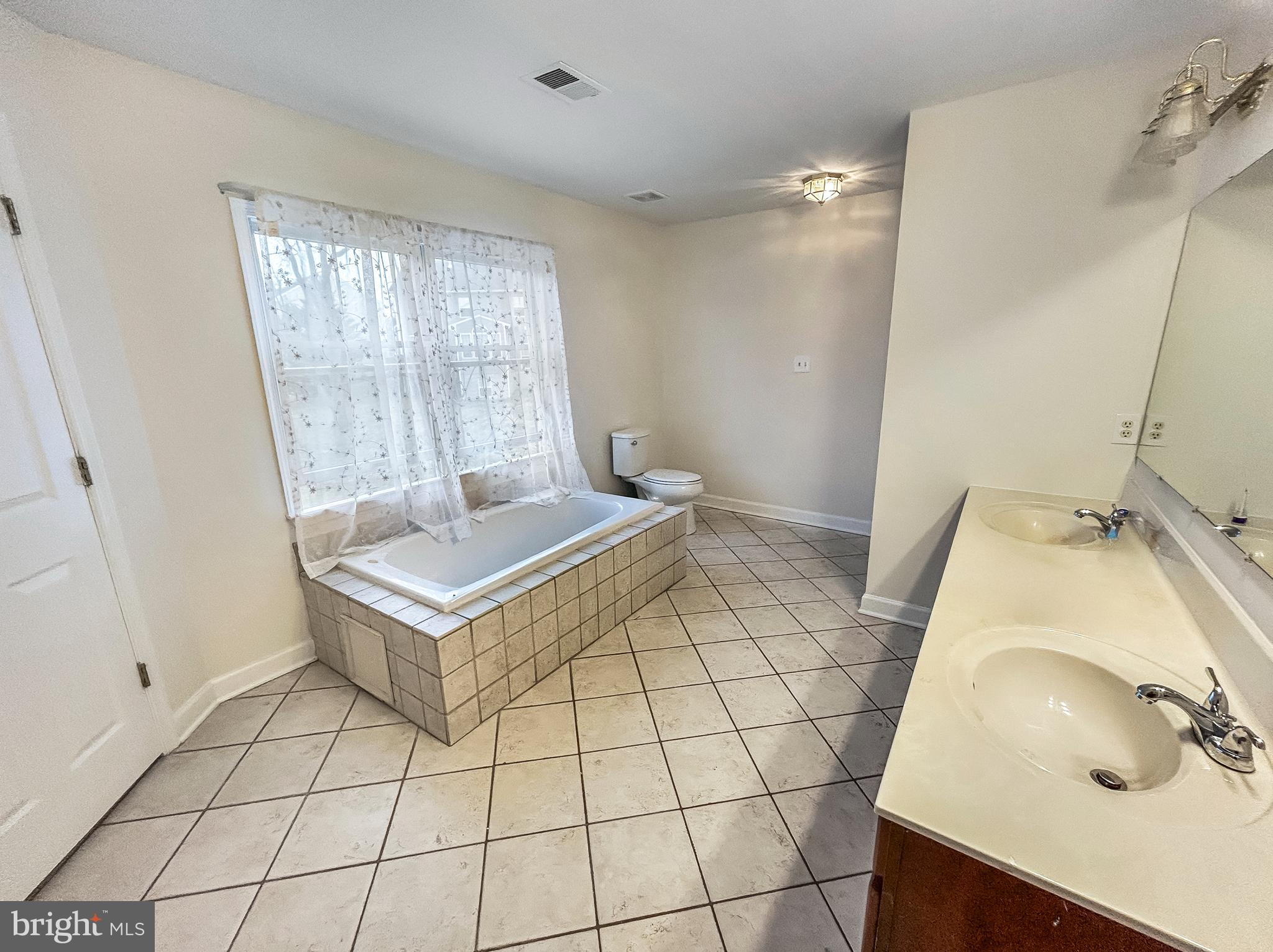 WOODBRIDGE - Residential