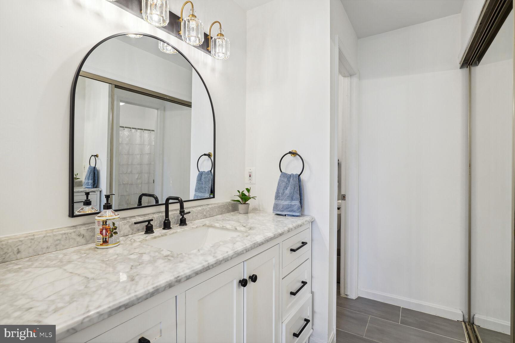 DUNDREE HILL - Residential