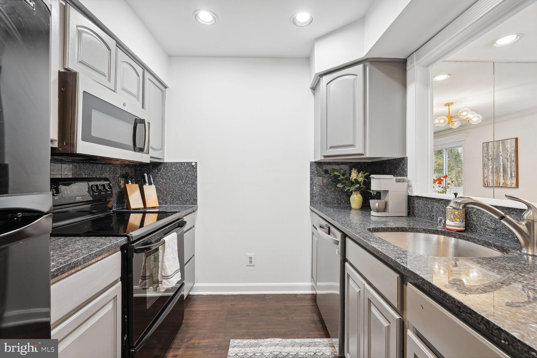 DUNDREE HILL - Residential