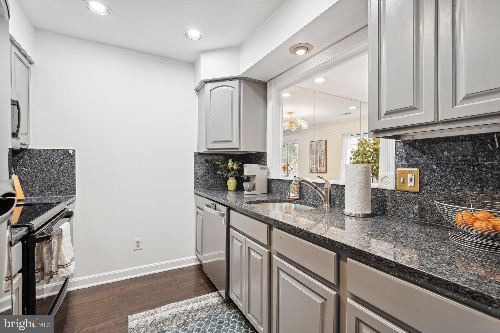 DUNDREE HILL - Residential