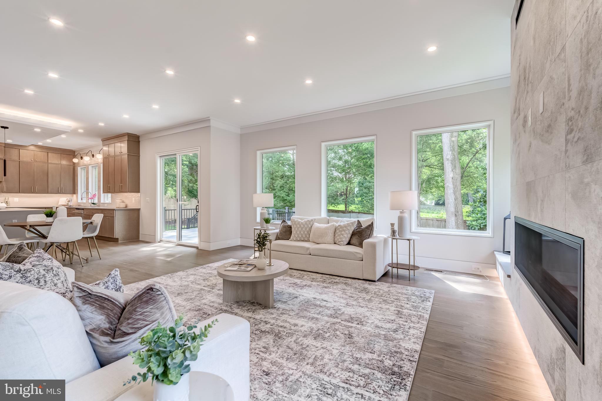 VIENNA WOODS - Residential