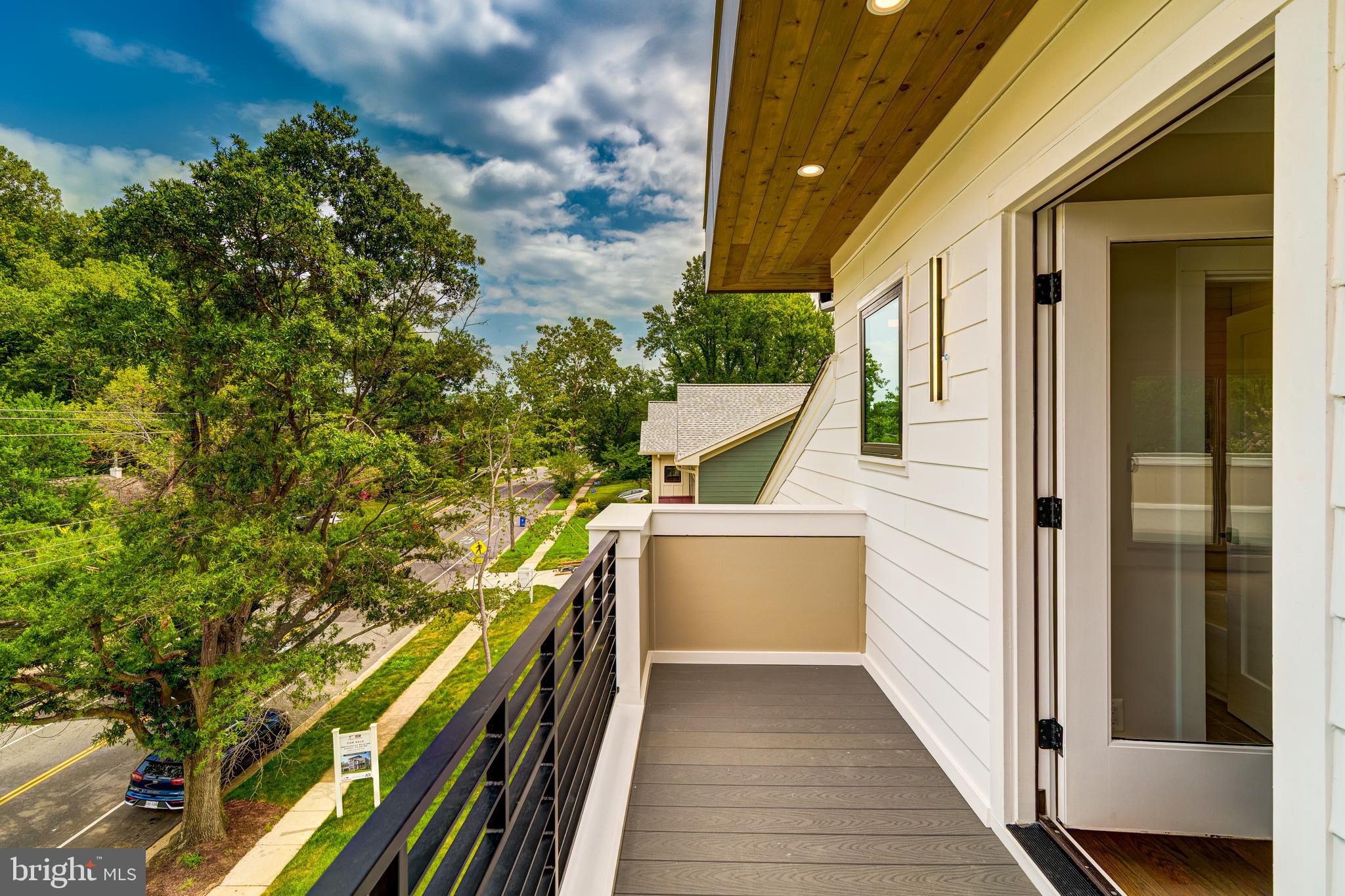 VIENNA WOODS - Residential