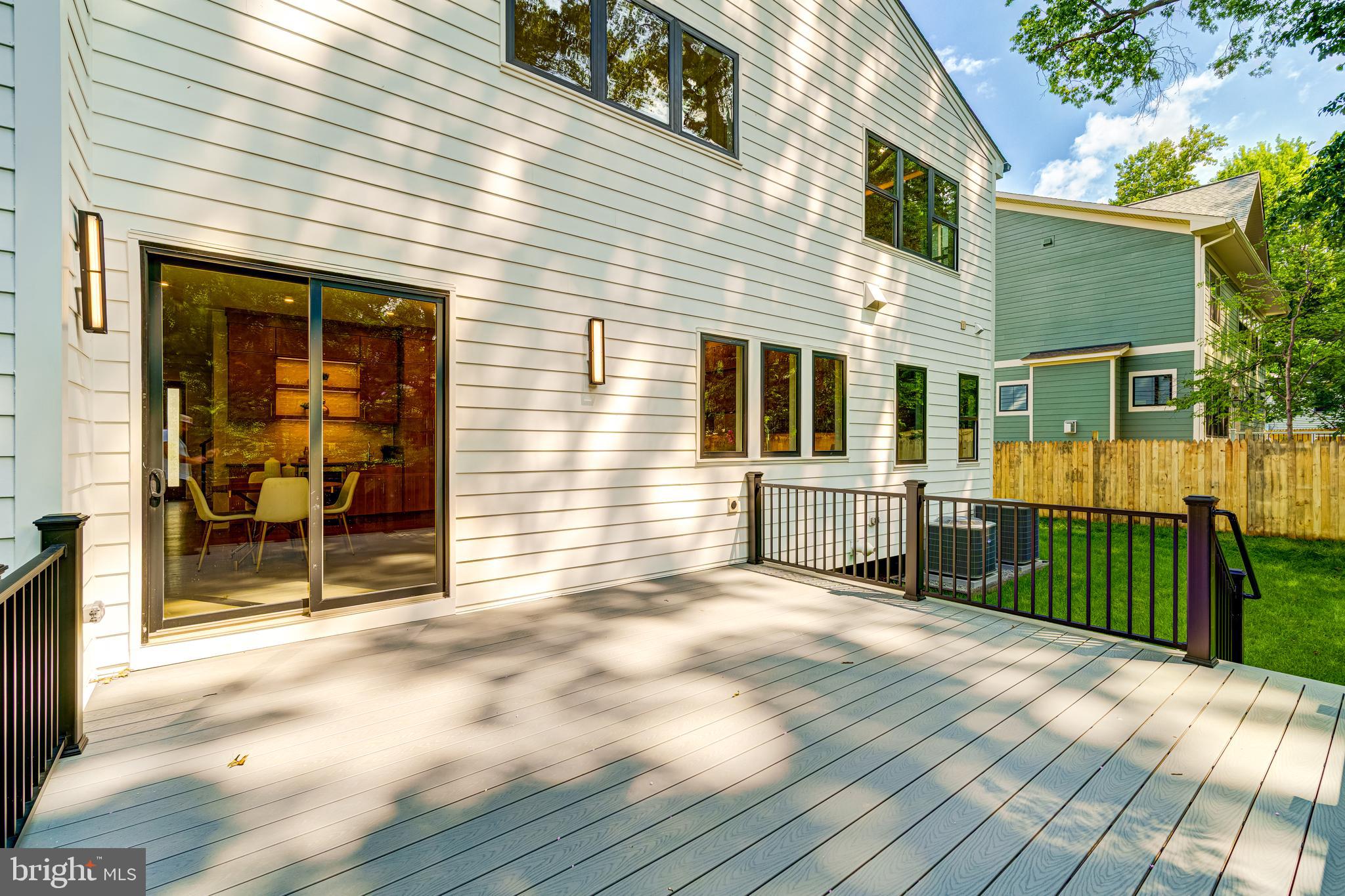 VIENNA WOODS - Residential