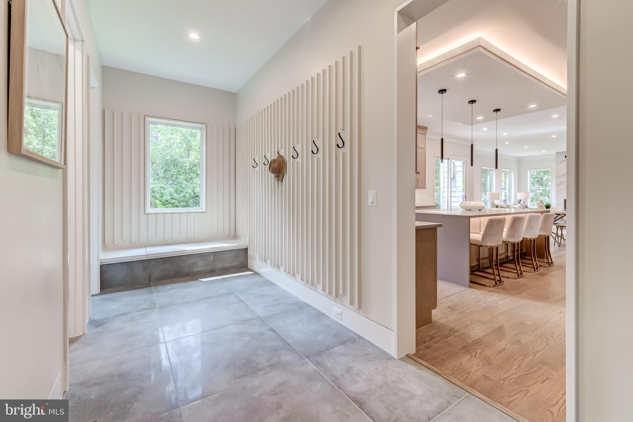 VIENNA WOODS - Residential