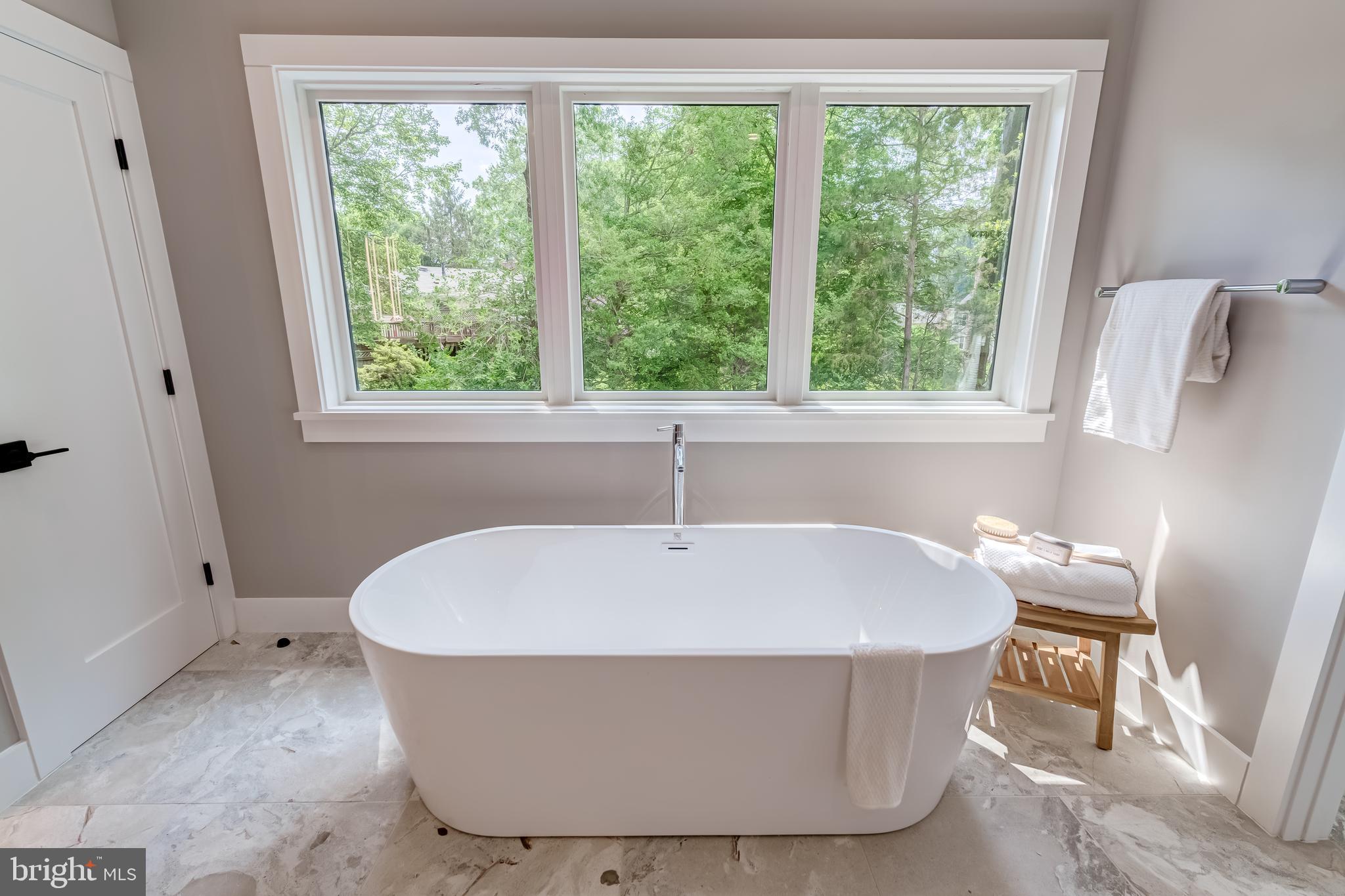 VIENNA WOODS - Residential