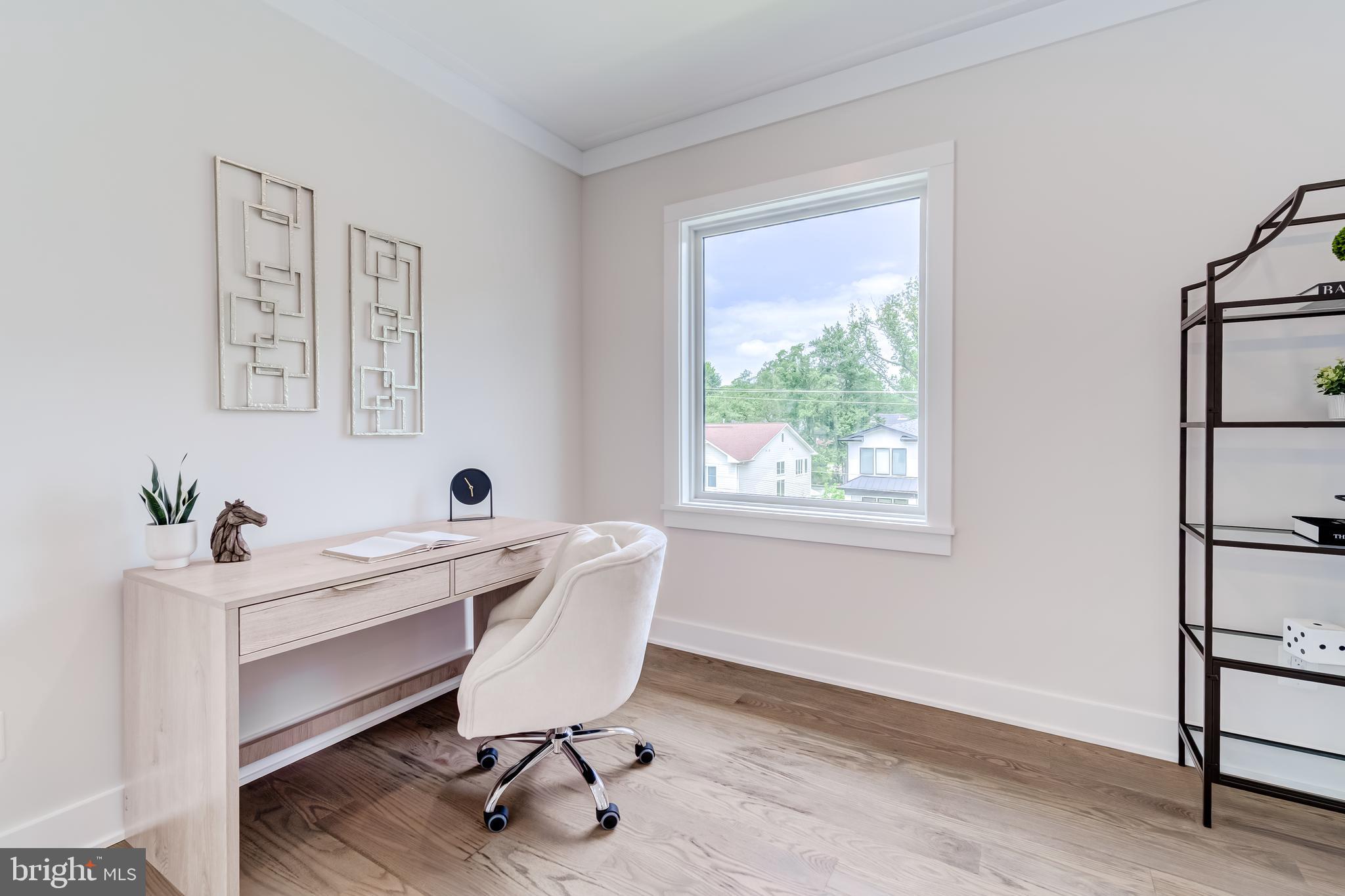 VIENNA WOODS - Residential