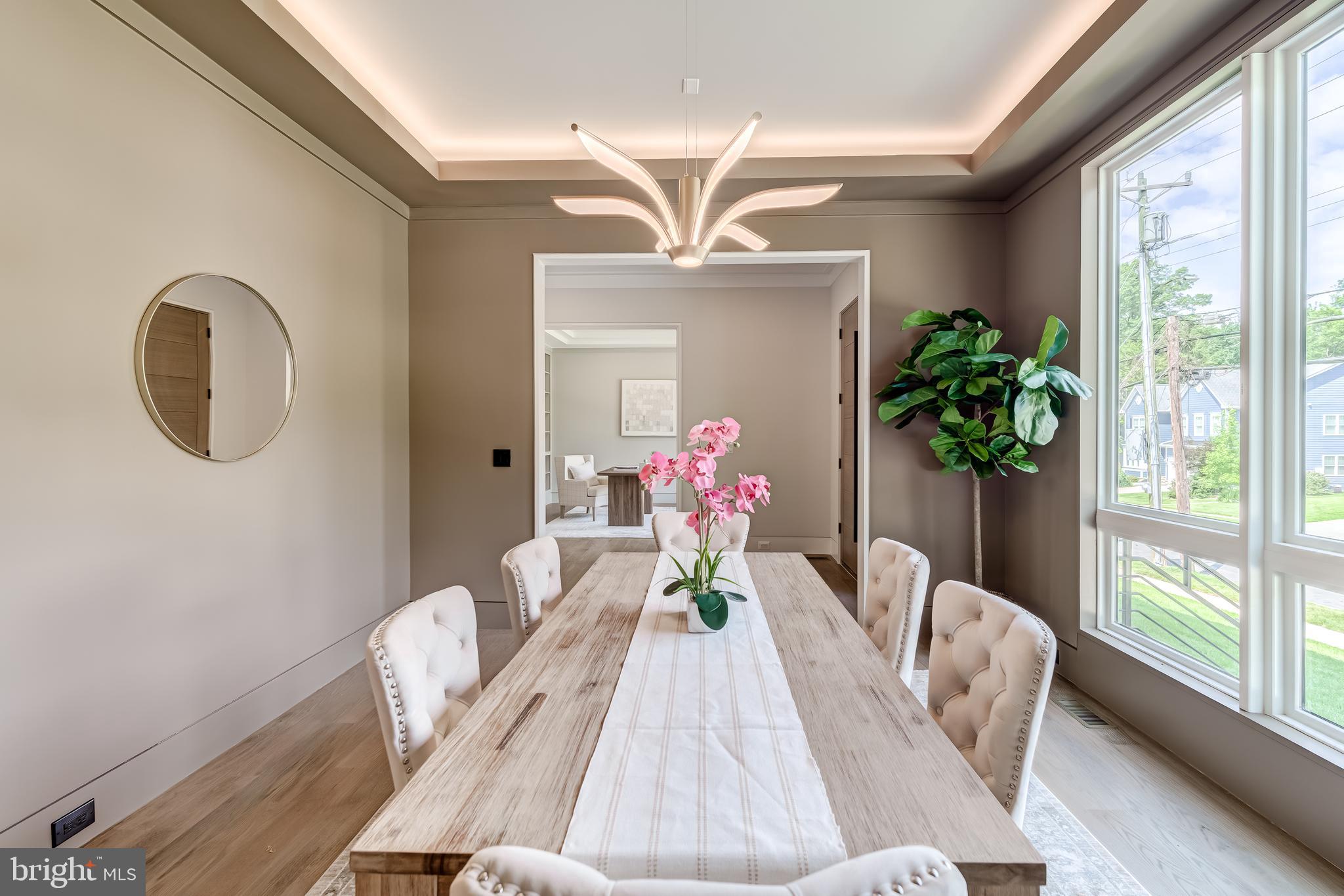 VIENNA WOODS - Residential