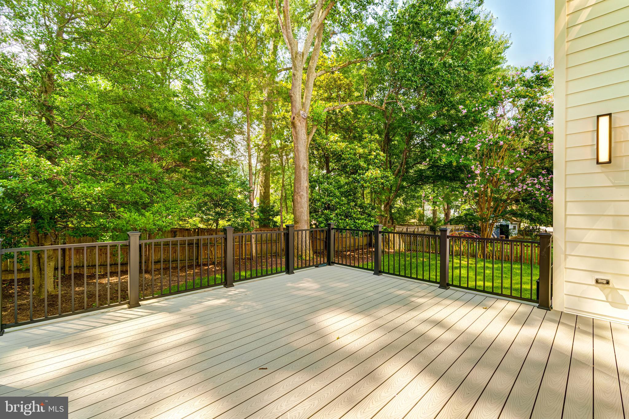 VIENNA WOODS - Residential