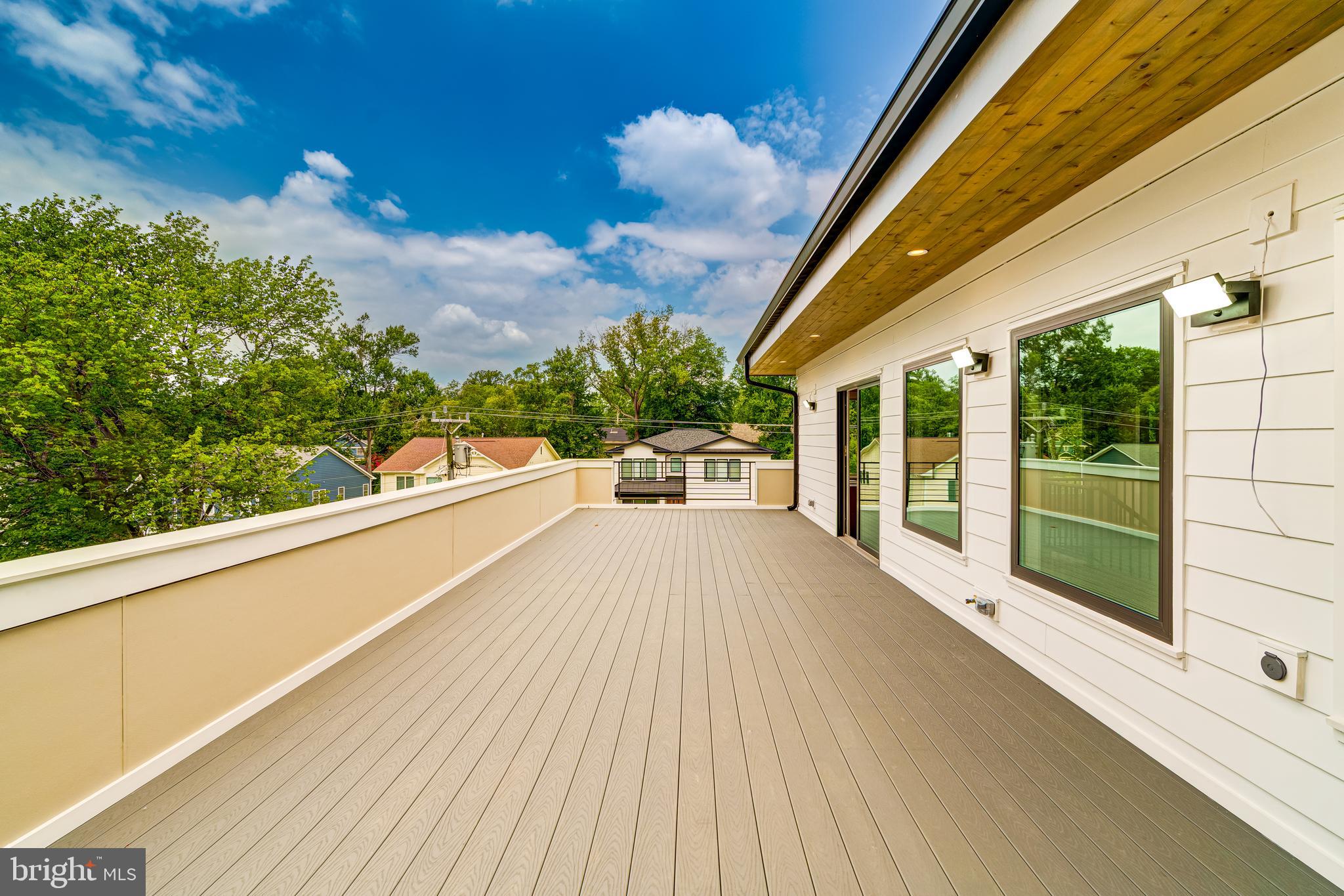 VIENNA WOODS - Residential