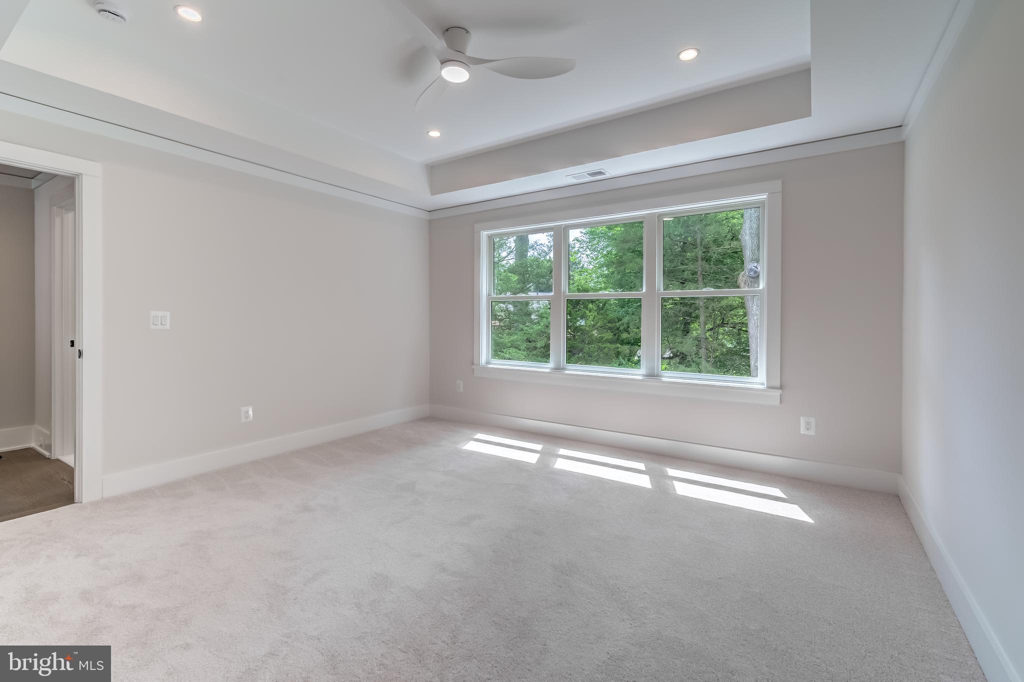 VIENNA WOODS - Residential