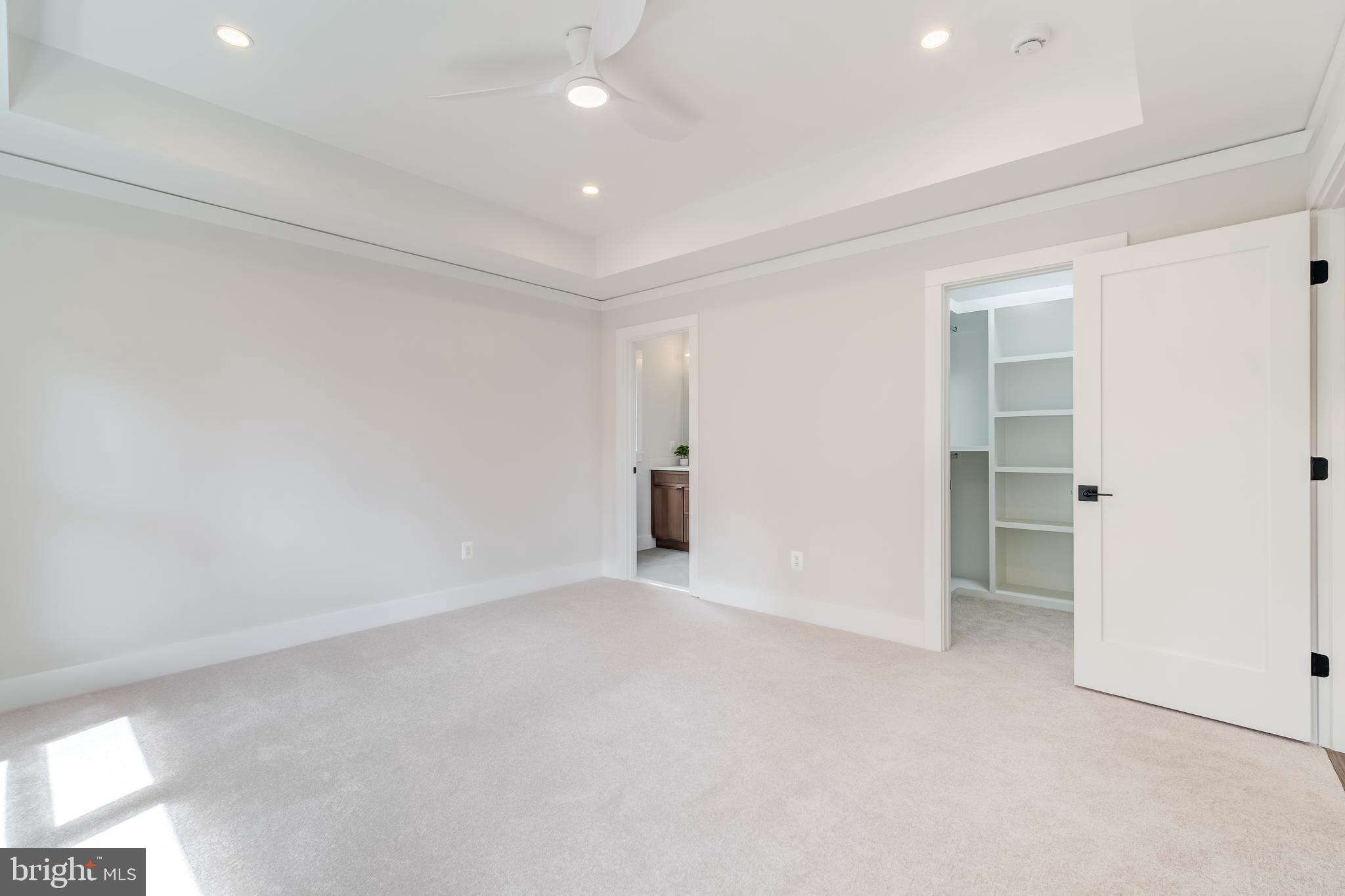 VIENNA WOODS - Residential