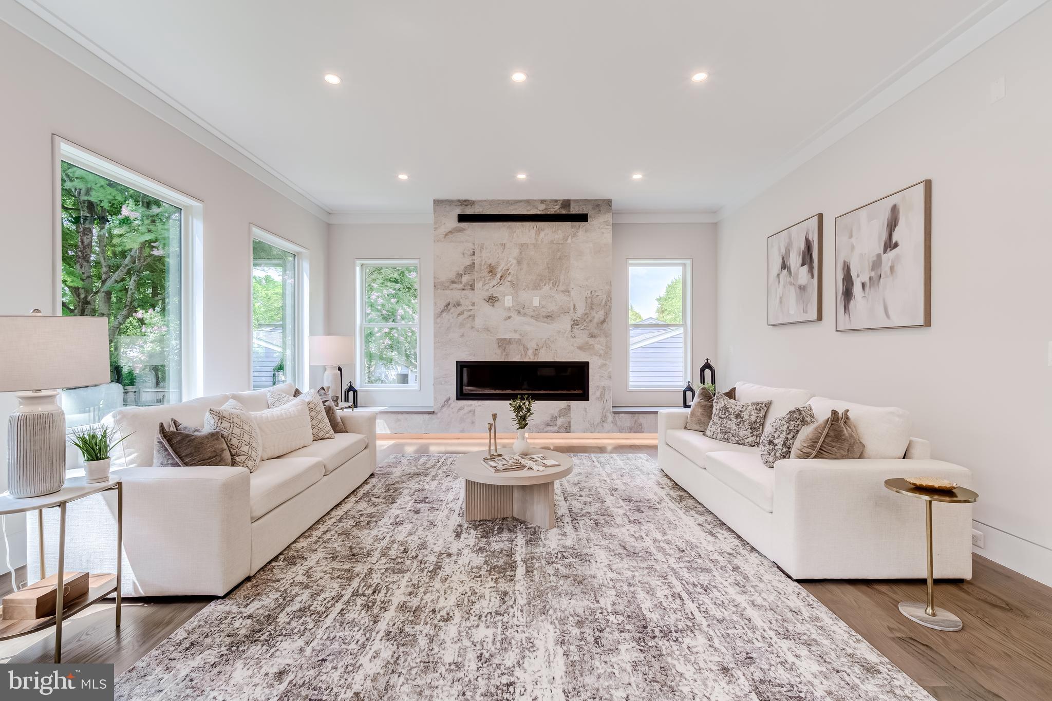 VIENNA WOODS - Residential