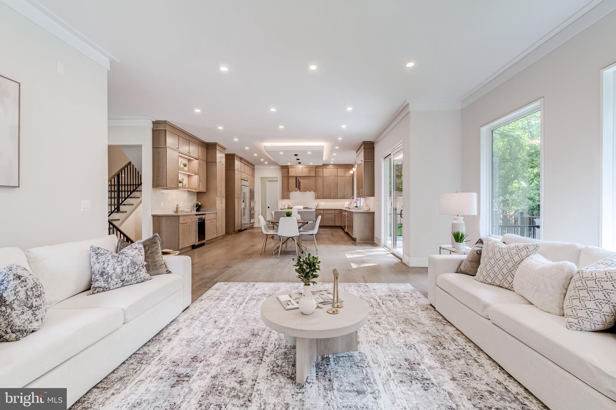 VIENNA WOODS - Residential