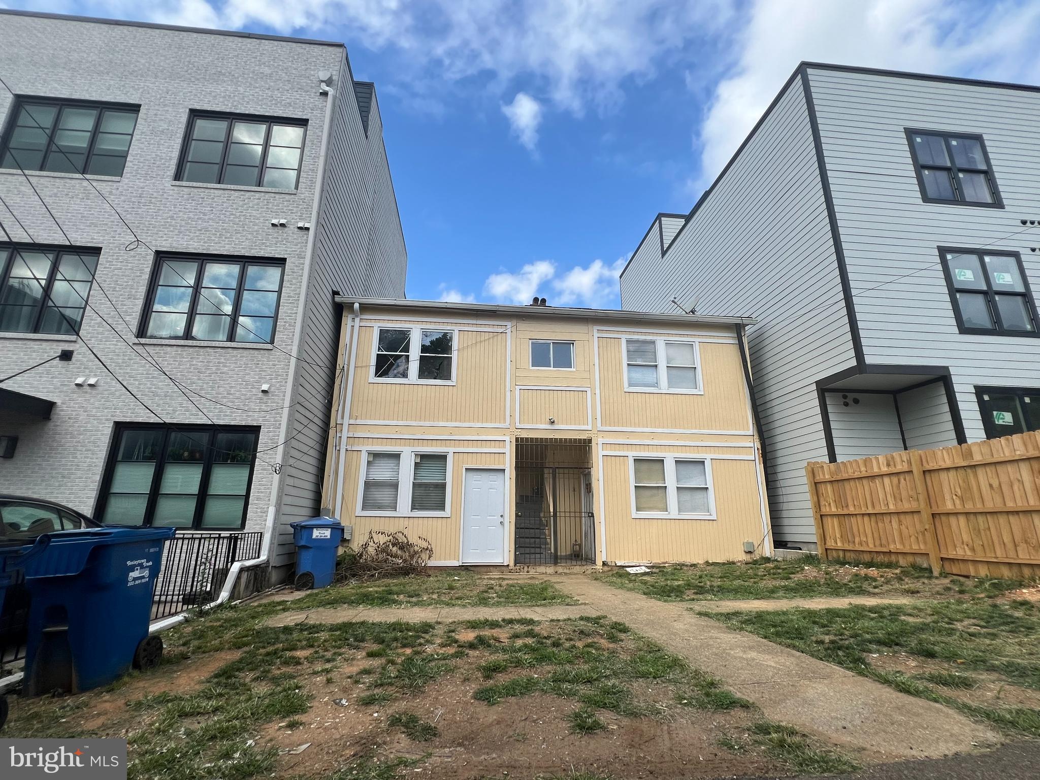 1013 17TH STREET NE