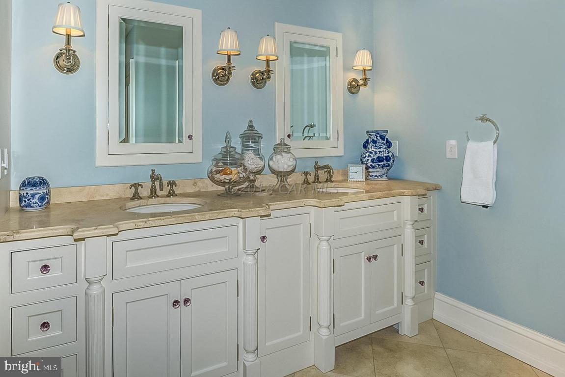 HERON HARBOUR - Residential