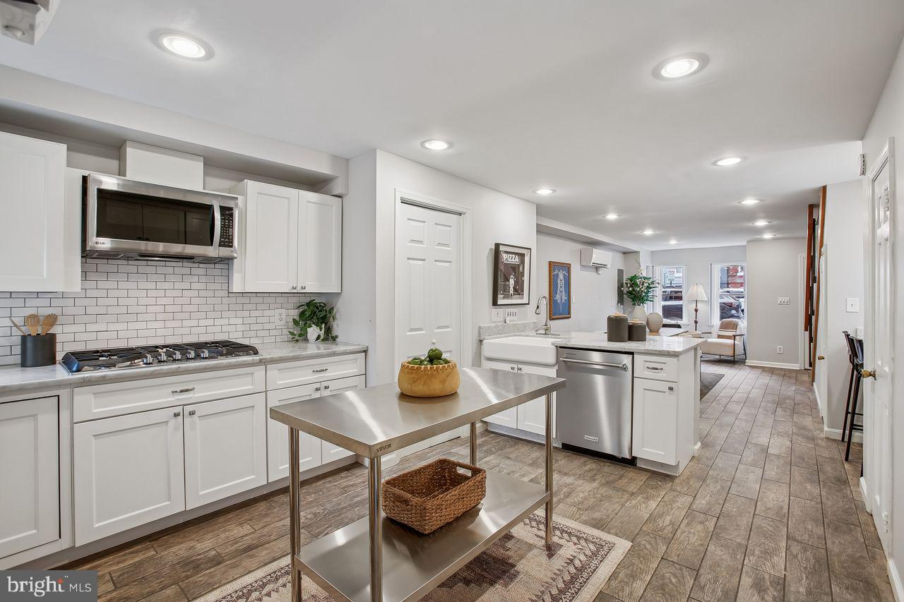 1200 WALTER STREET SE