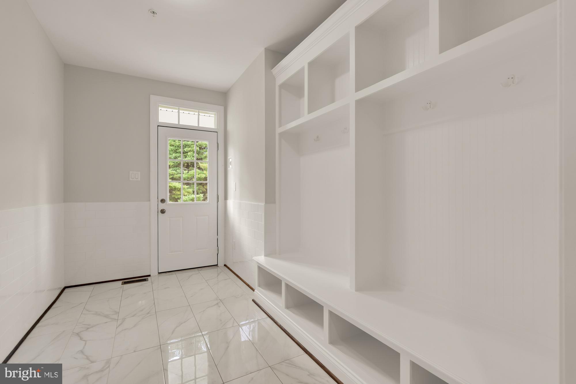 NORTH POTOMAC - Residential