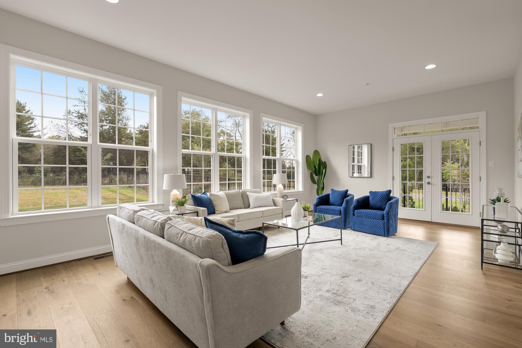 NORTH POTOMAC - Residential