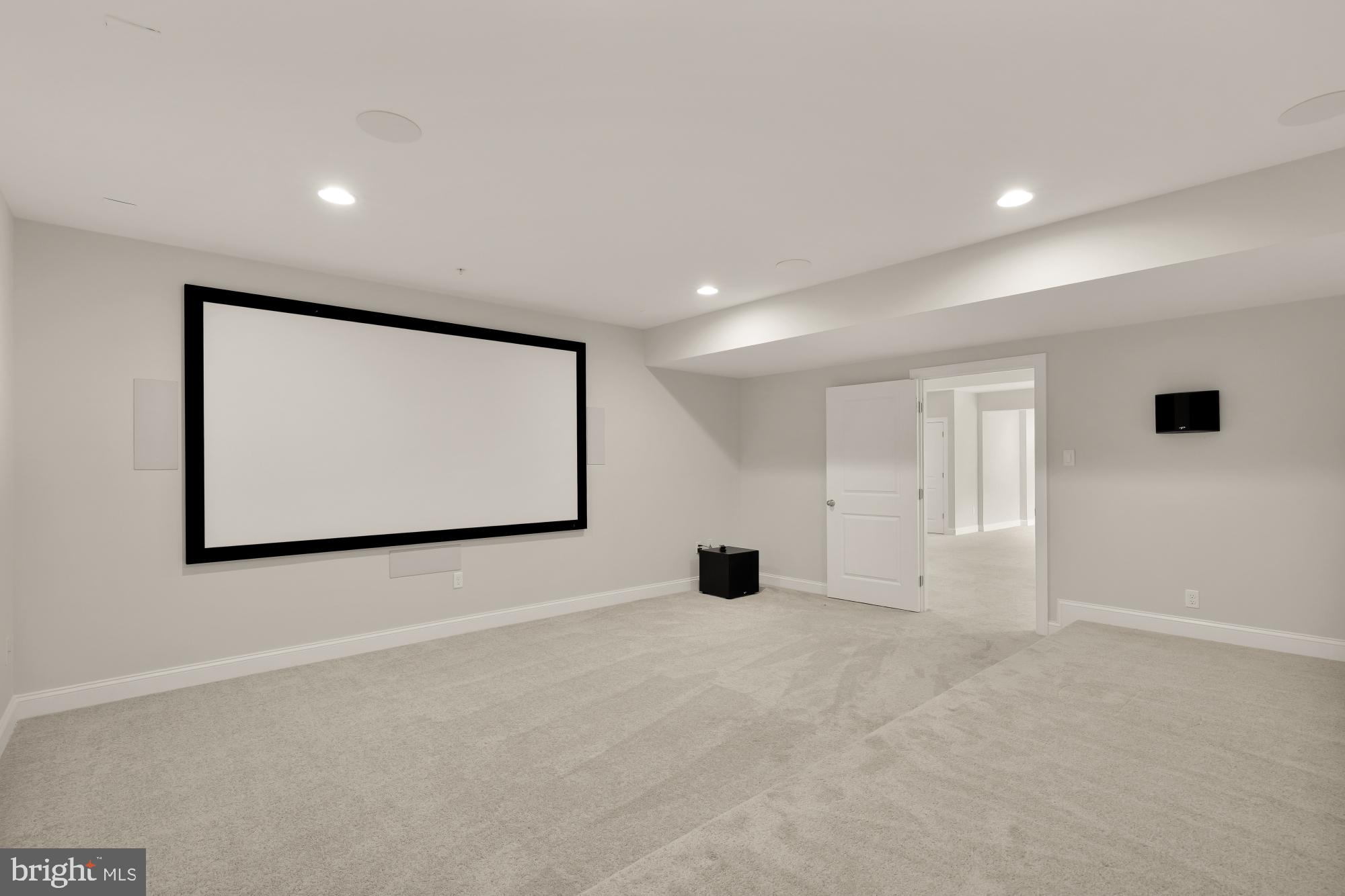 NORTH POTOMAC - Residential