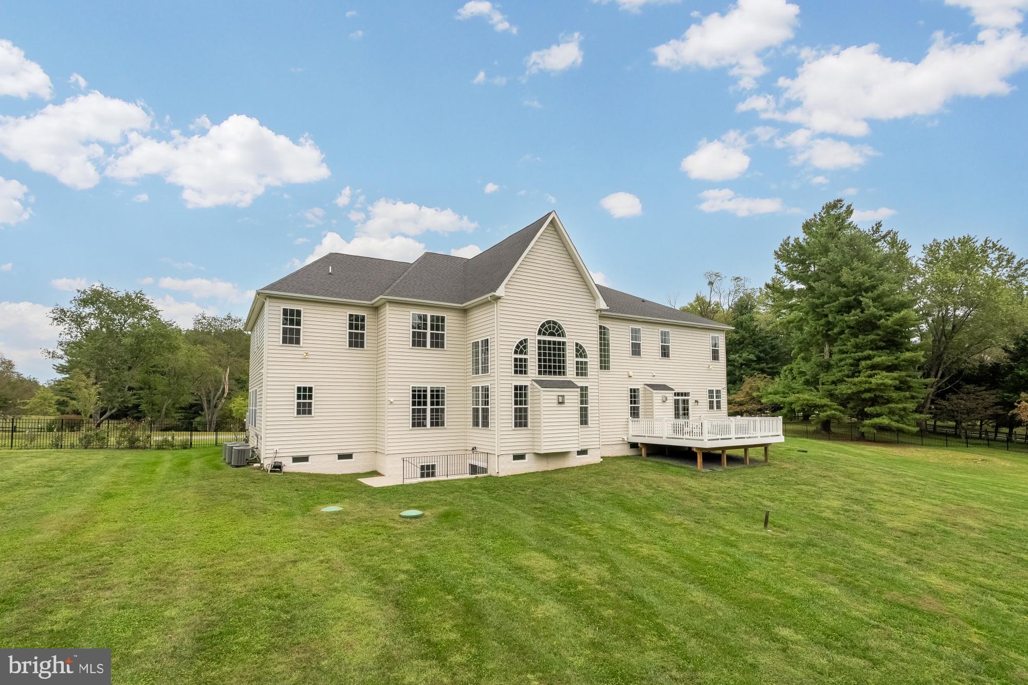 NORTH POTOMAC - Residential