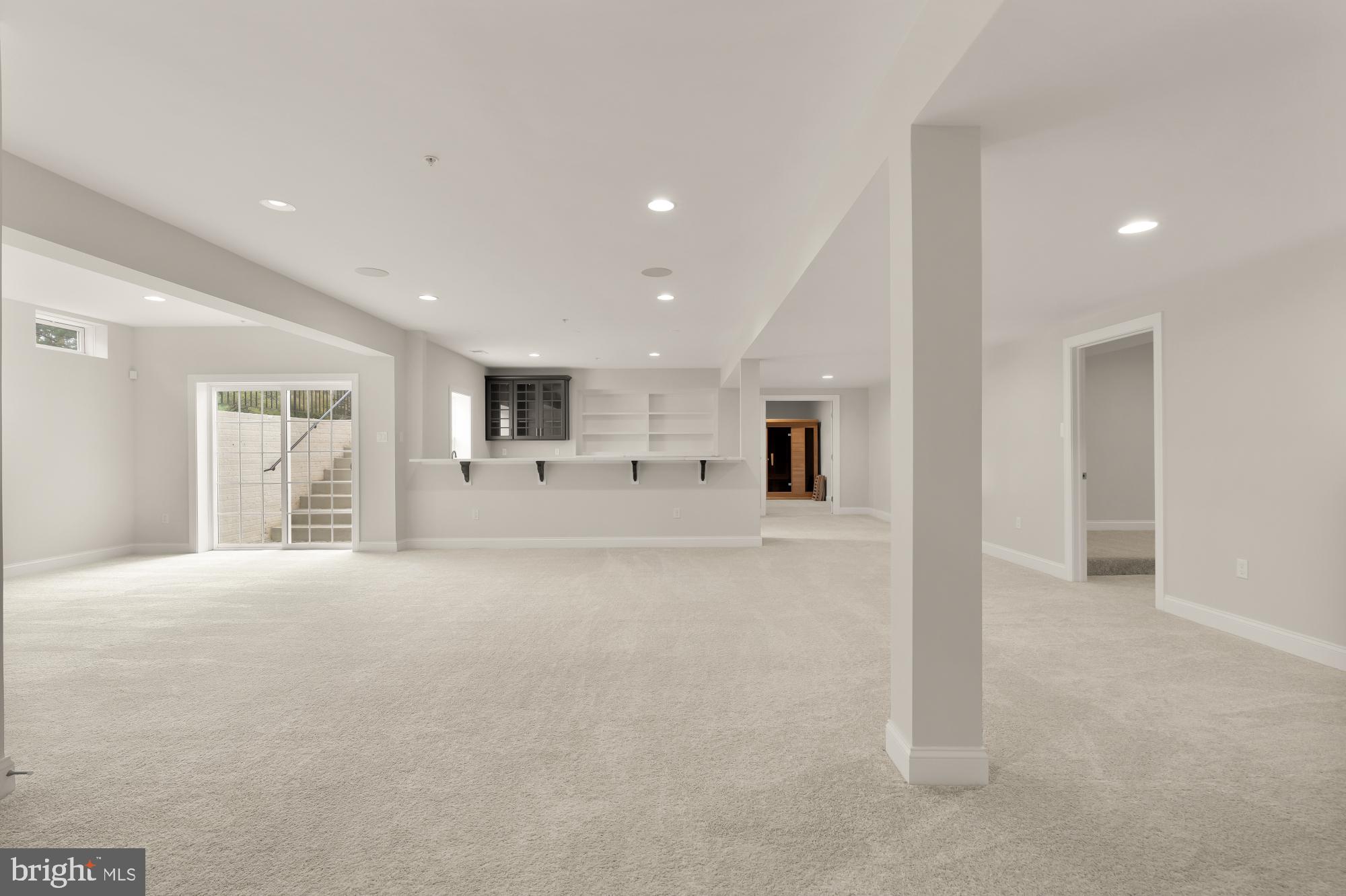 NORTH POTOMAC - Residential