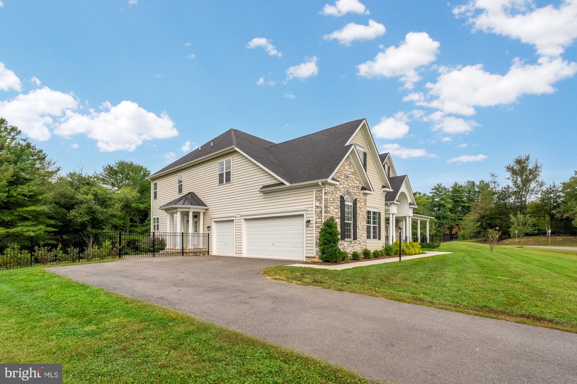 NORTH POTOMAC - Residential