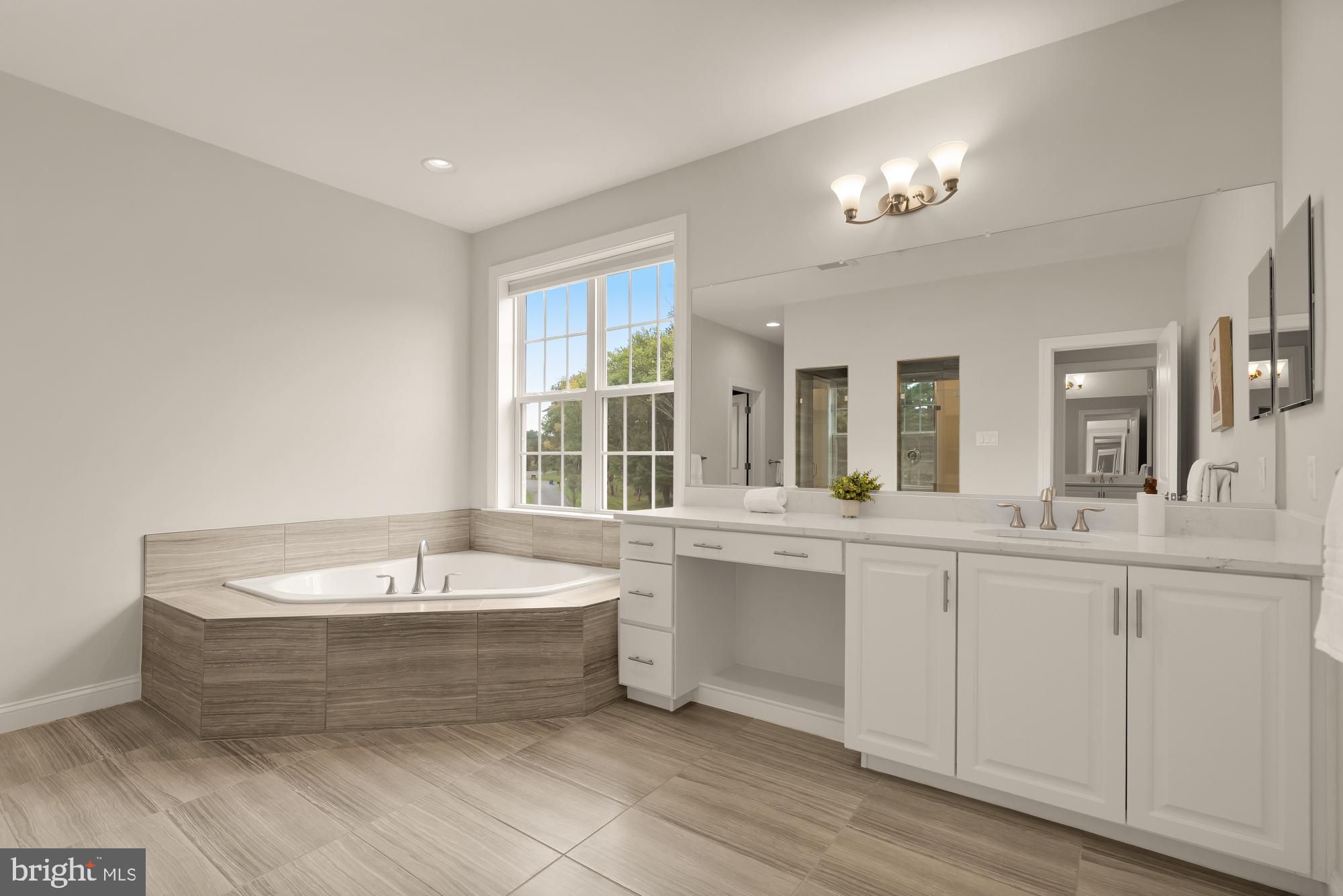 NORTH POTOMAC - Residential