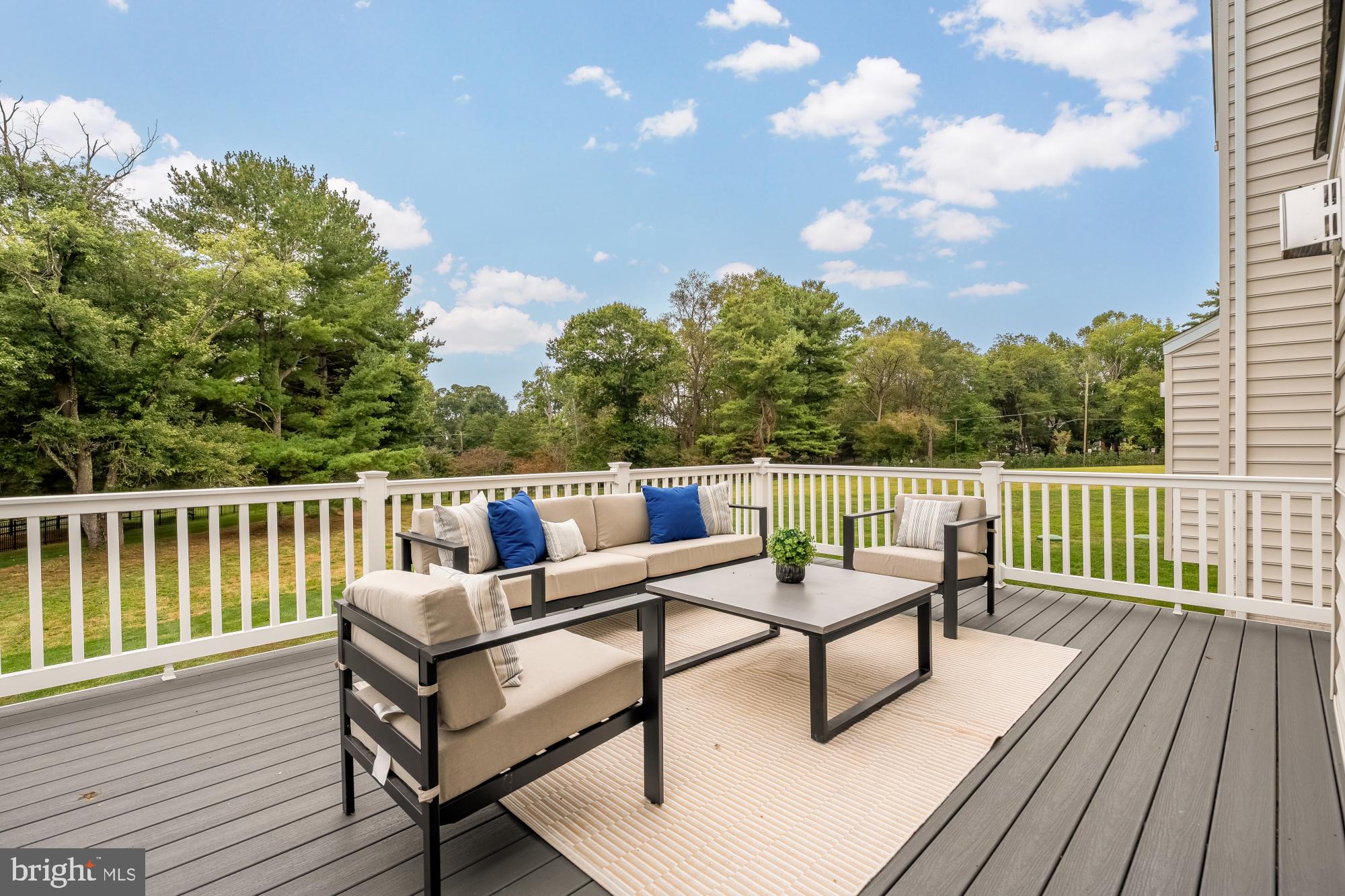 NORTH POTOMAC - Residential