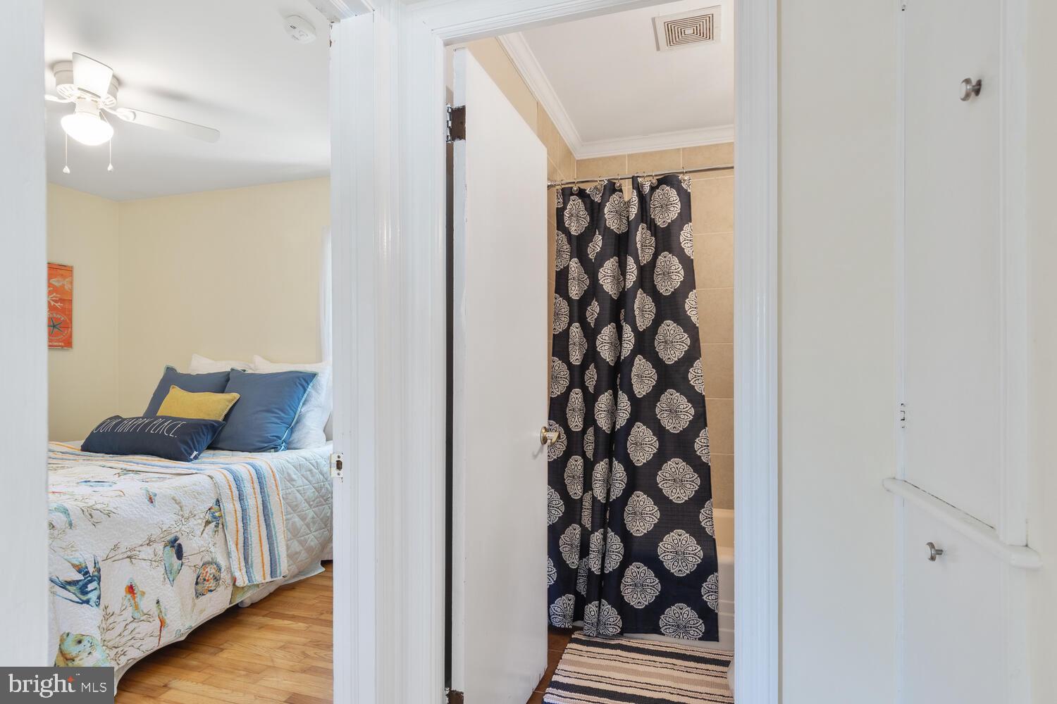 CENTREVILLE HEIGHTS - Residential