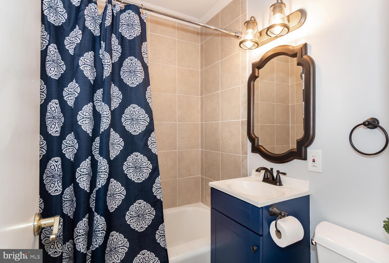 CENTREVILLE HEIGHTS - Residential