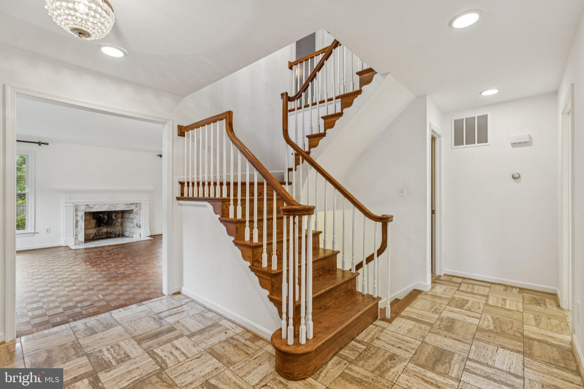 CHAIN BRIDGE FOREST - Residential Lease