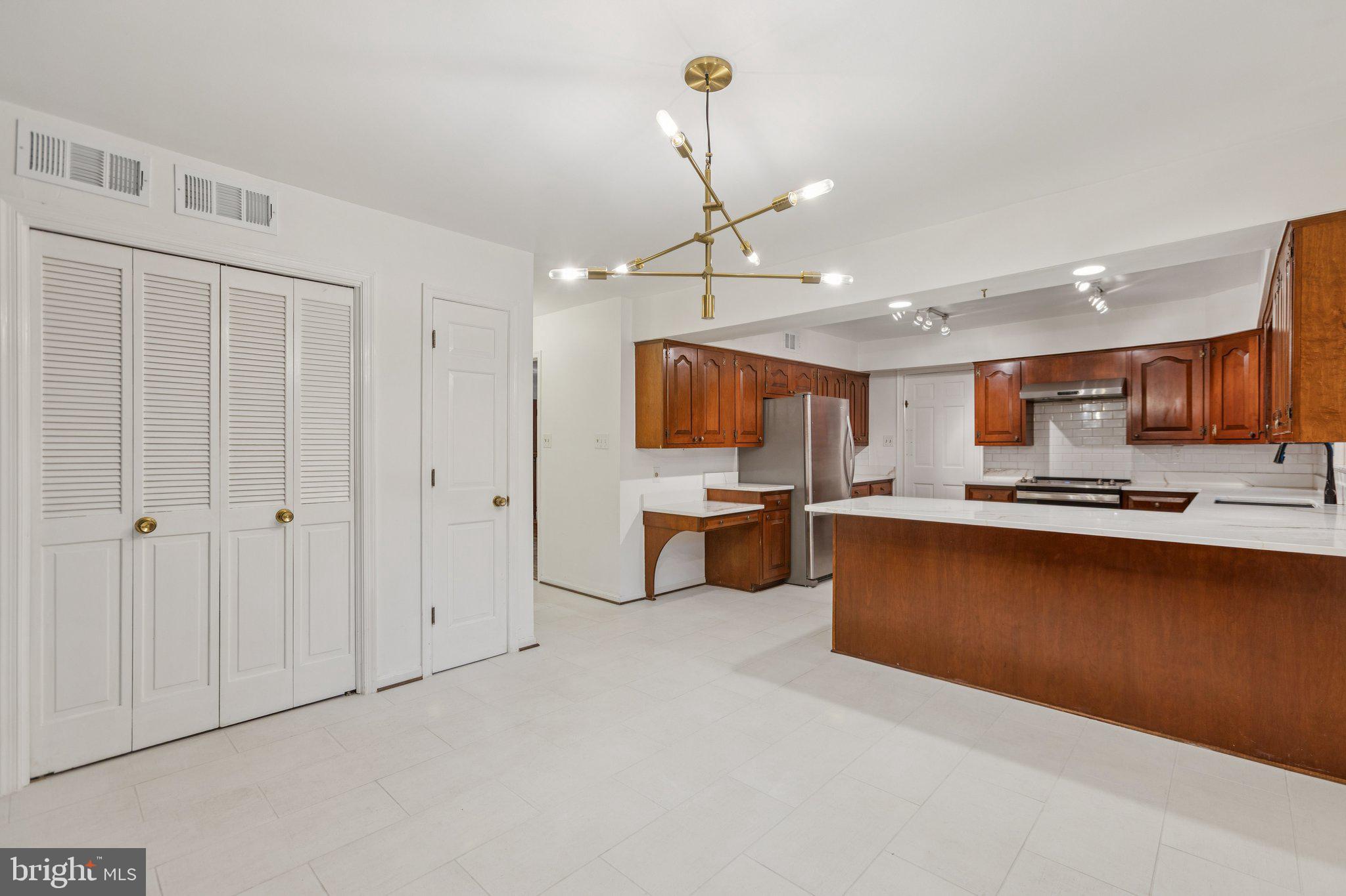 CHAIN BRIDGE FOREST - Residential Lease