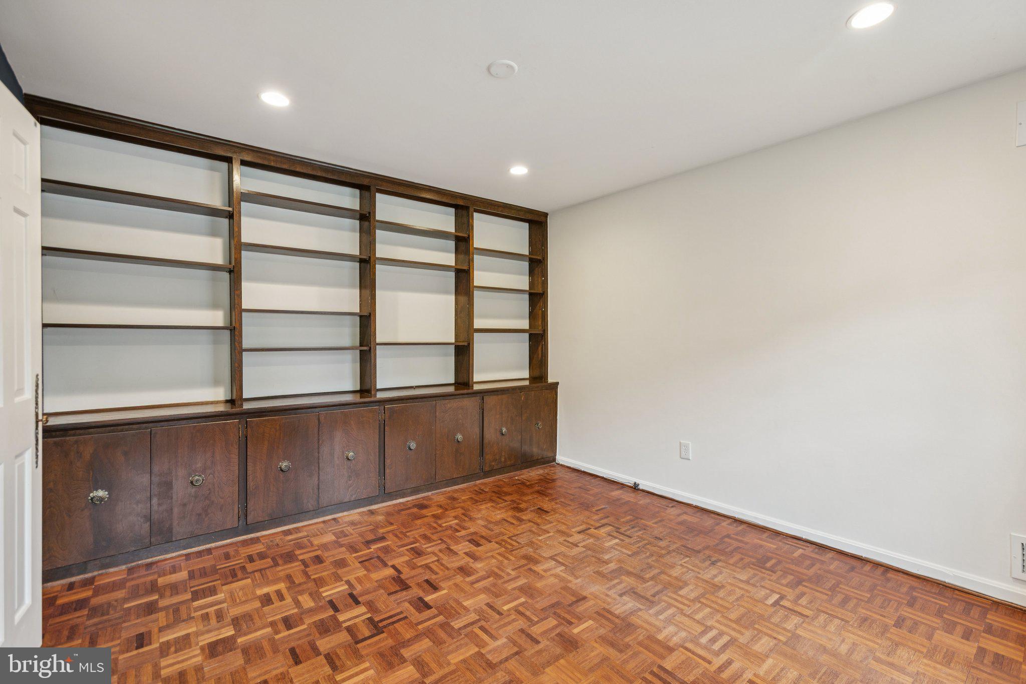 CHAIN BRIDGE FOREST - Residential Lease