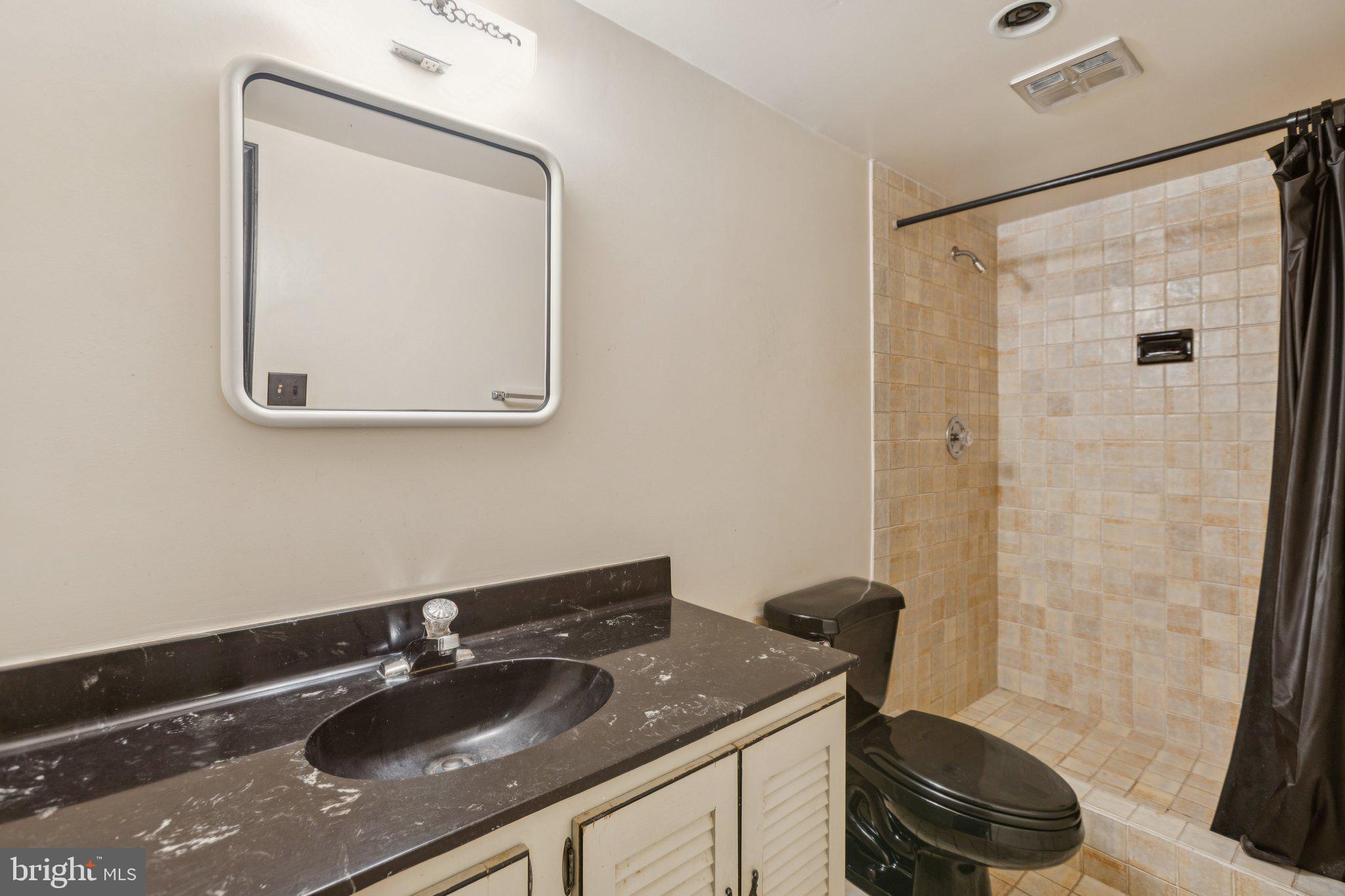 CHAIN BRIDGE FOREST - Residential Lease