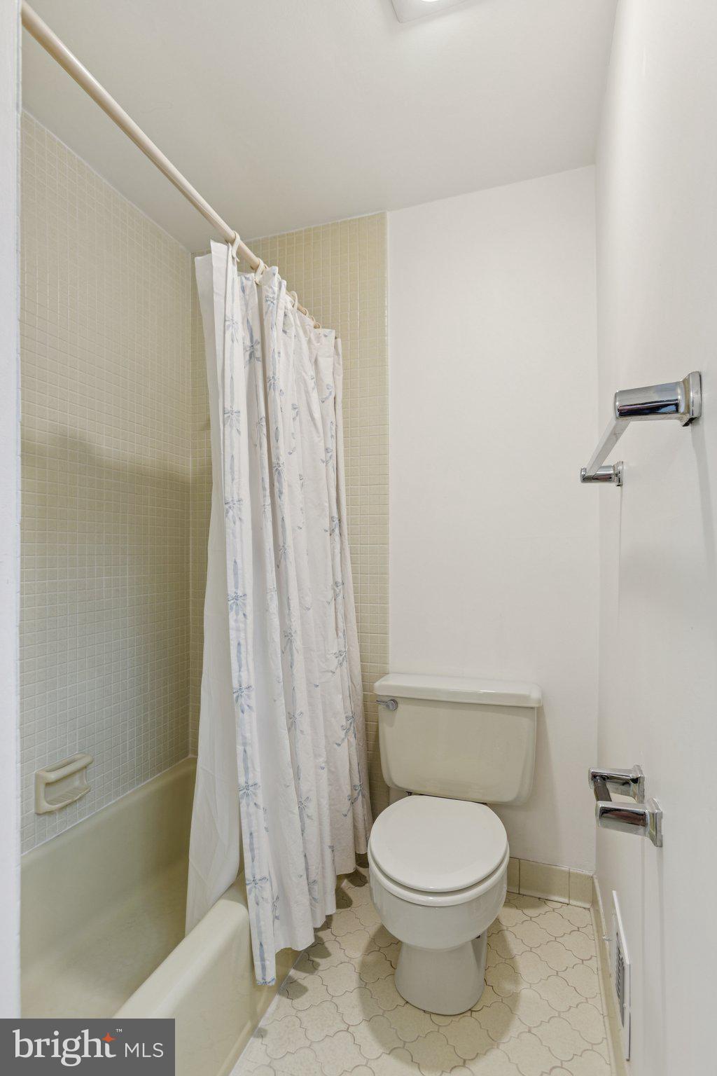 CHAIN BRIDGE FOREST - Residential Lease