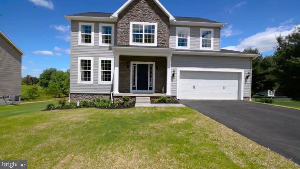 Photo of 120 Antietam Run #128, HANOVER, PA 17331 (MLS # PAAD2020162)