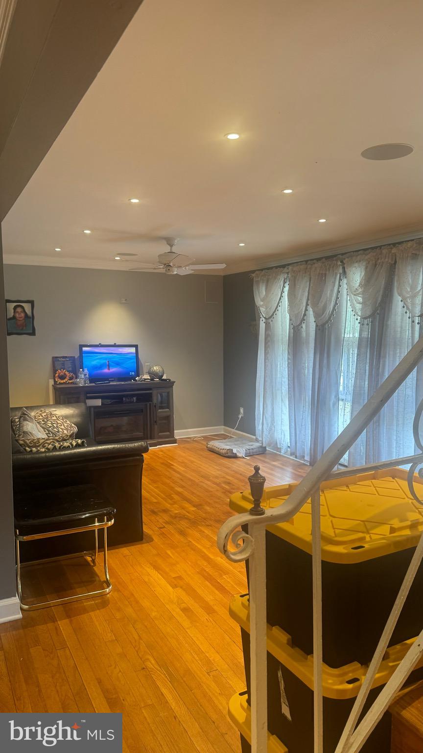 KEMP MILL ESTATES - Residential