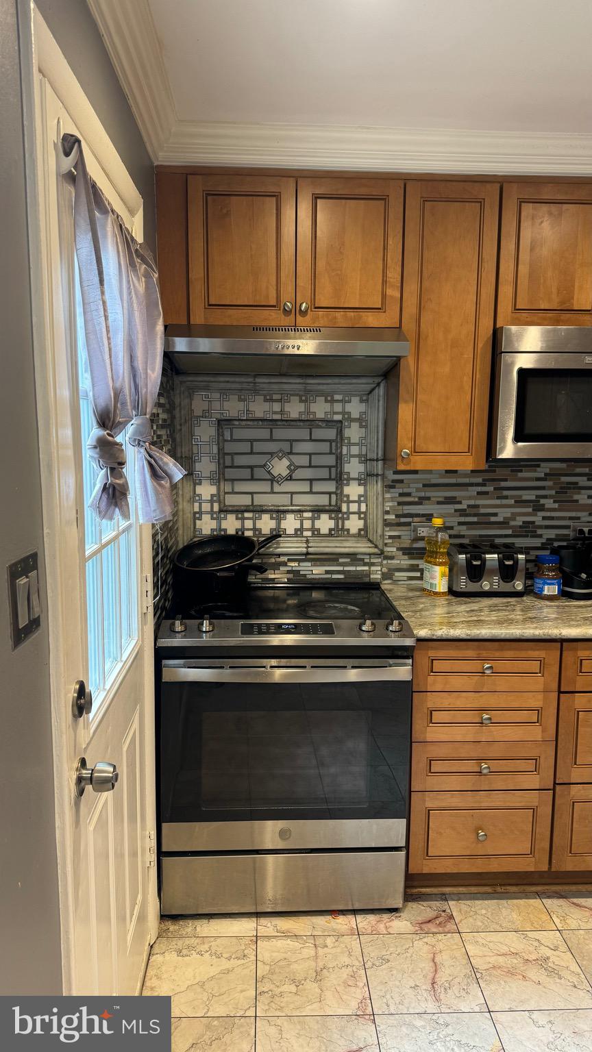 KEMP MILL ESTATES - Residential