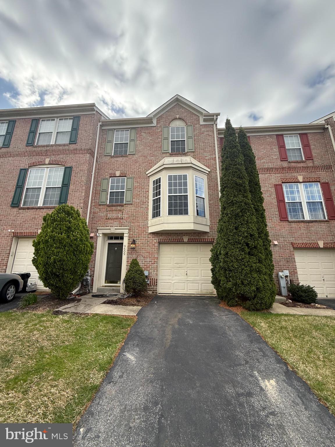 9609 REDWING DRIVE 9609