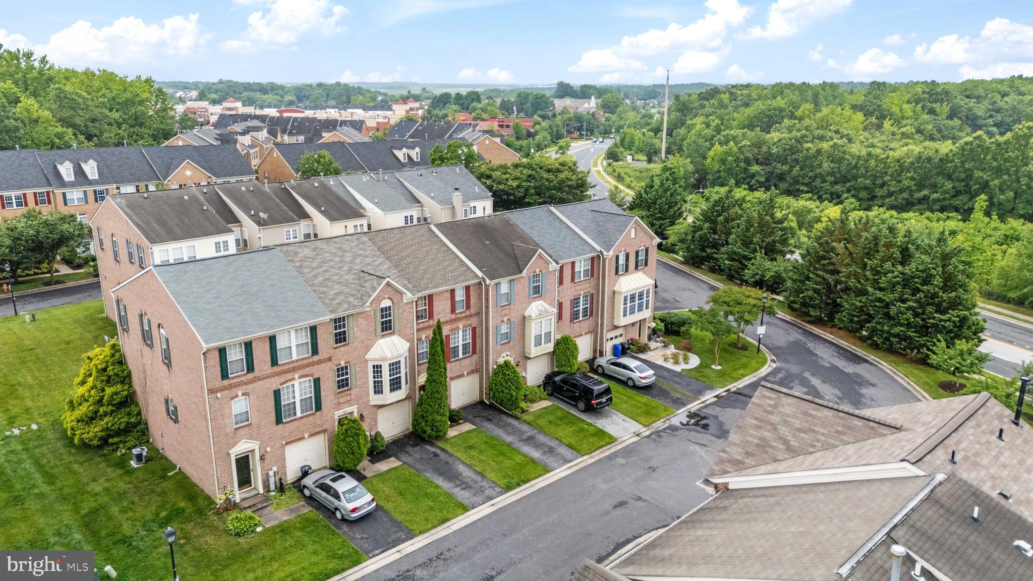9609 REDWING DRIVE 9609