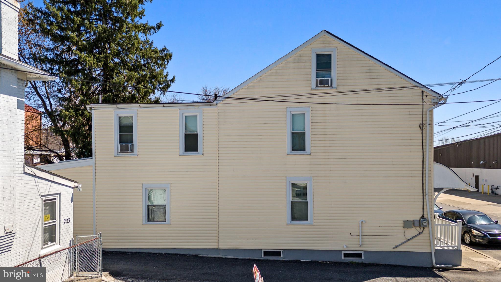 337 N 3RD STREET