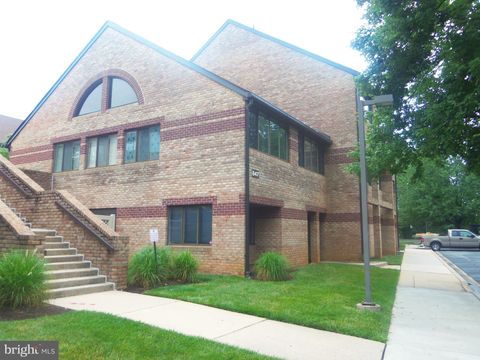 Photo of 847 Quince Orchard Boulevard #H-3, GAITHERSBURG, MD 20878 (MLS # MDMC2210032)