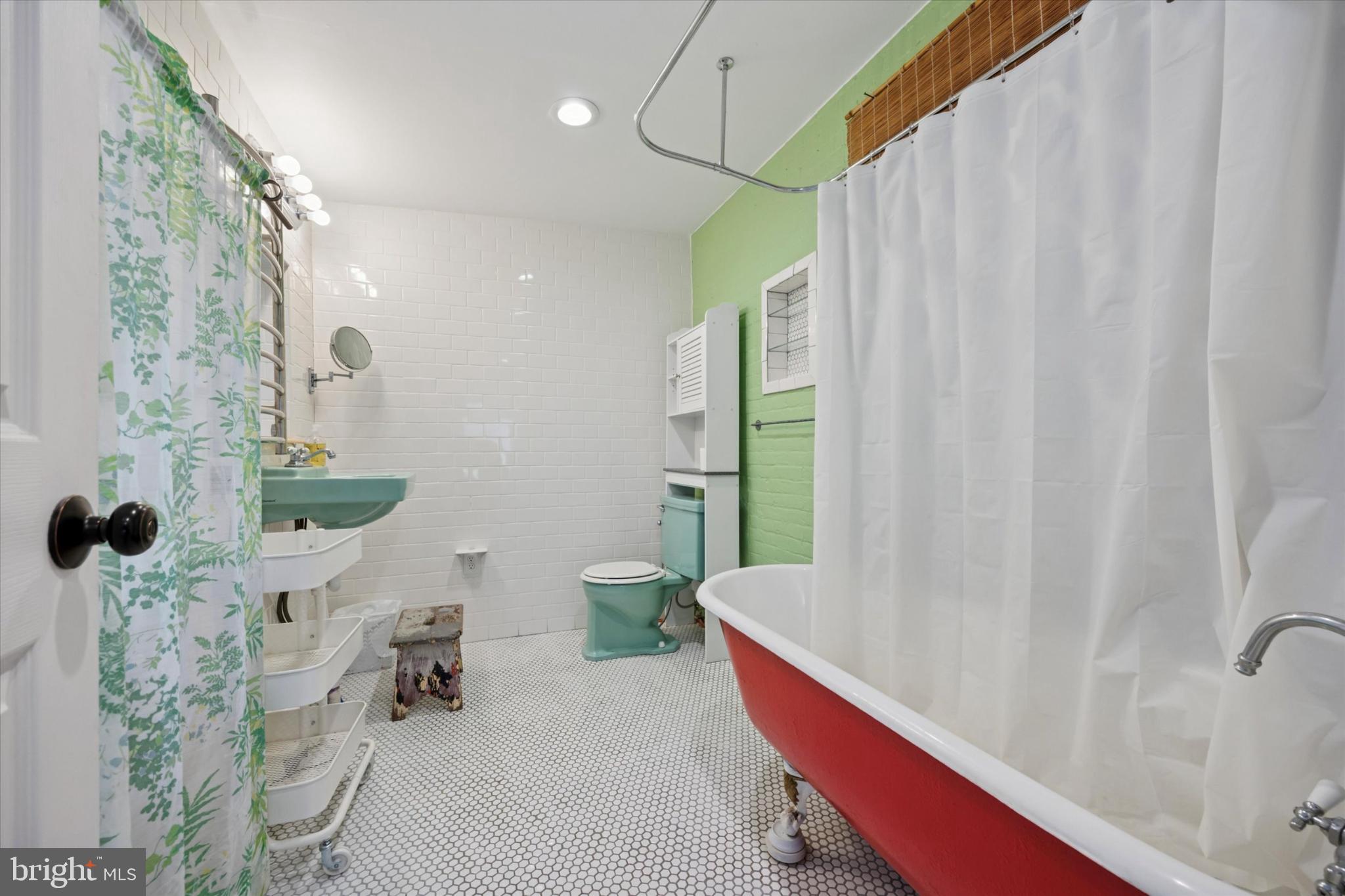 GERMANTOWN (EAST) - Residential