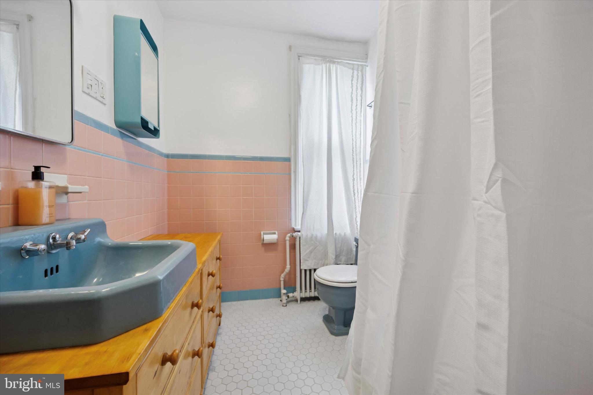 GERMANTOWN (EAST) - Residential