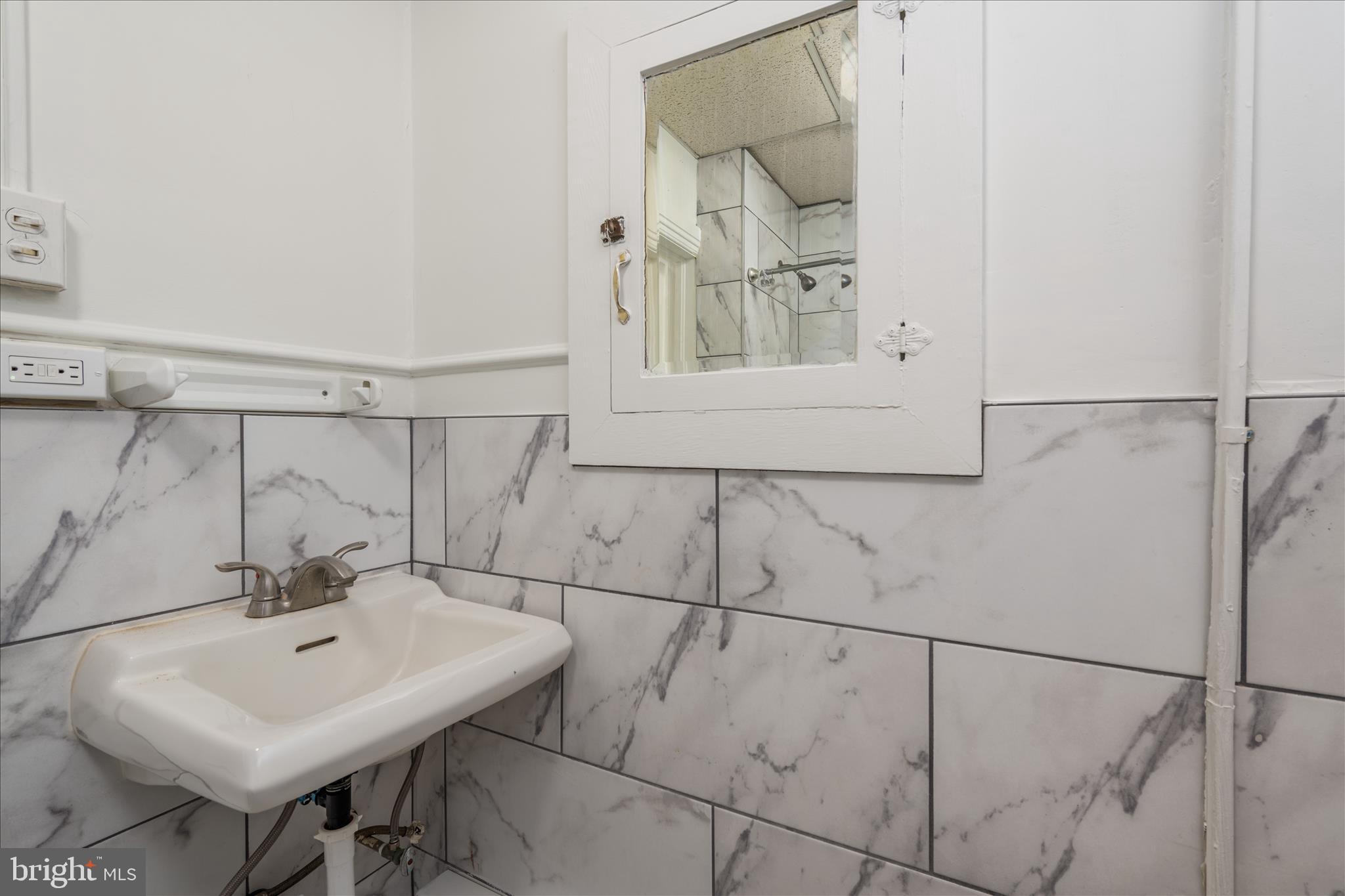 CITY OF MARTINSBURG - Commercial Sale