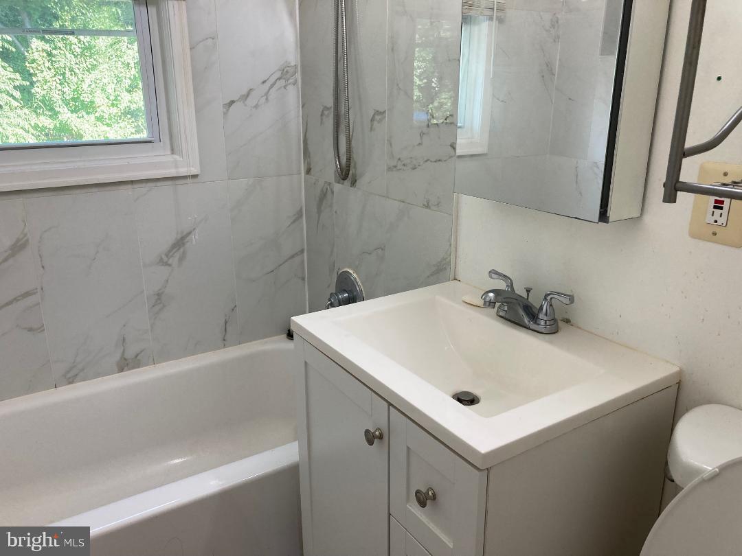 DALE CITY - Residential