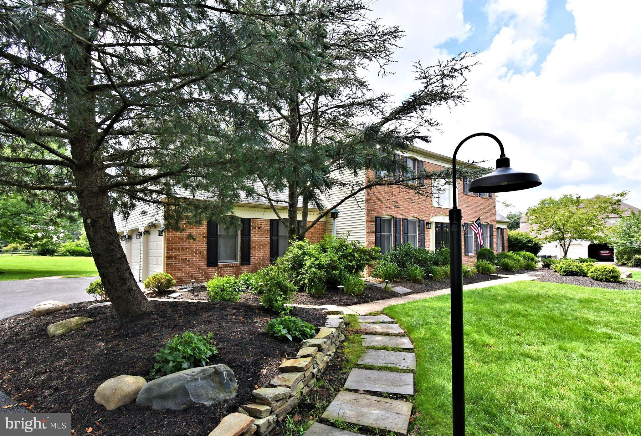 BROOKWOOD ESTS - Residential