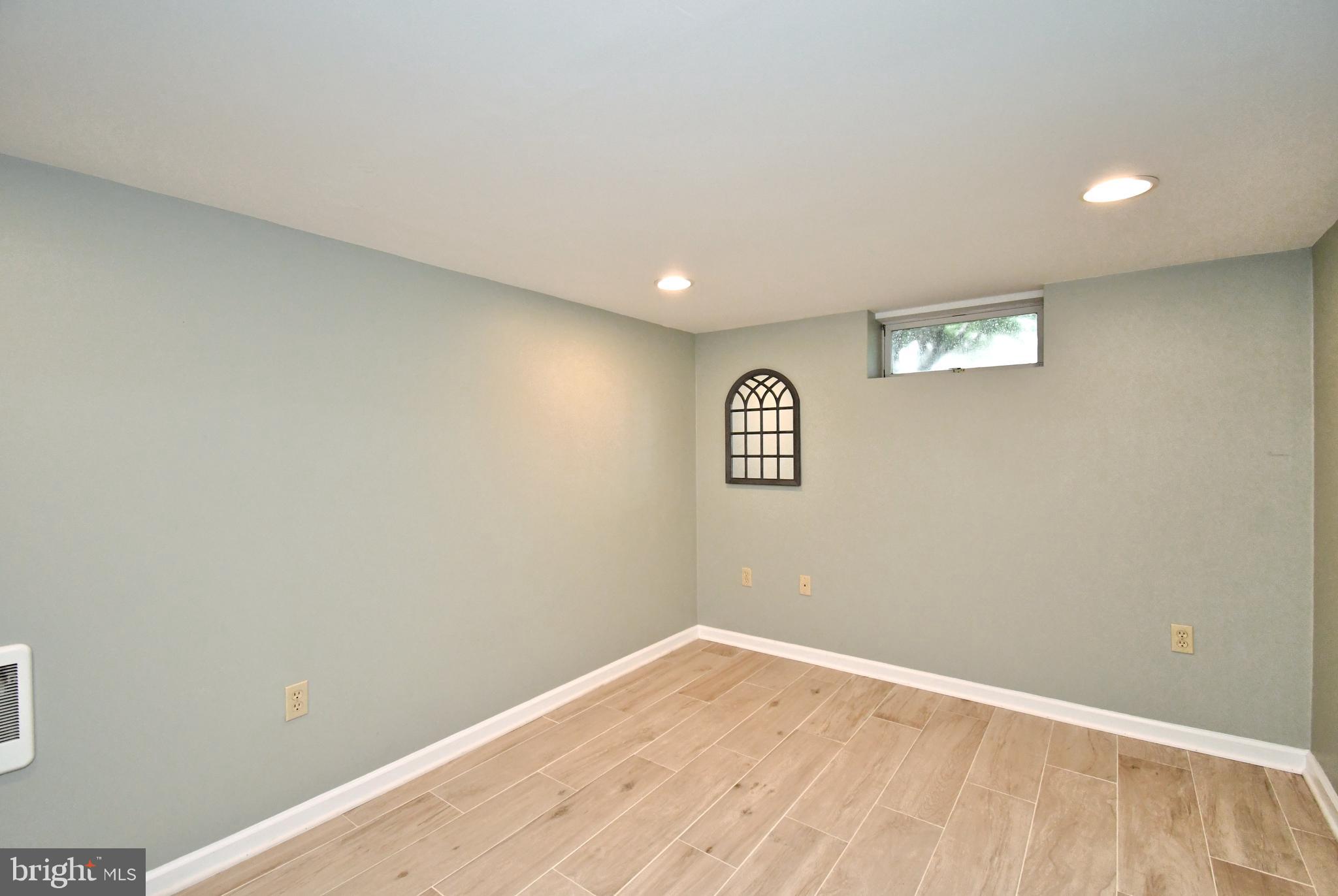 BROOKWOOD ESTS - Residential