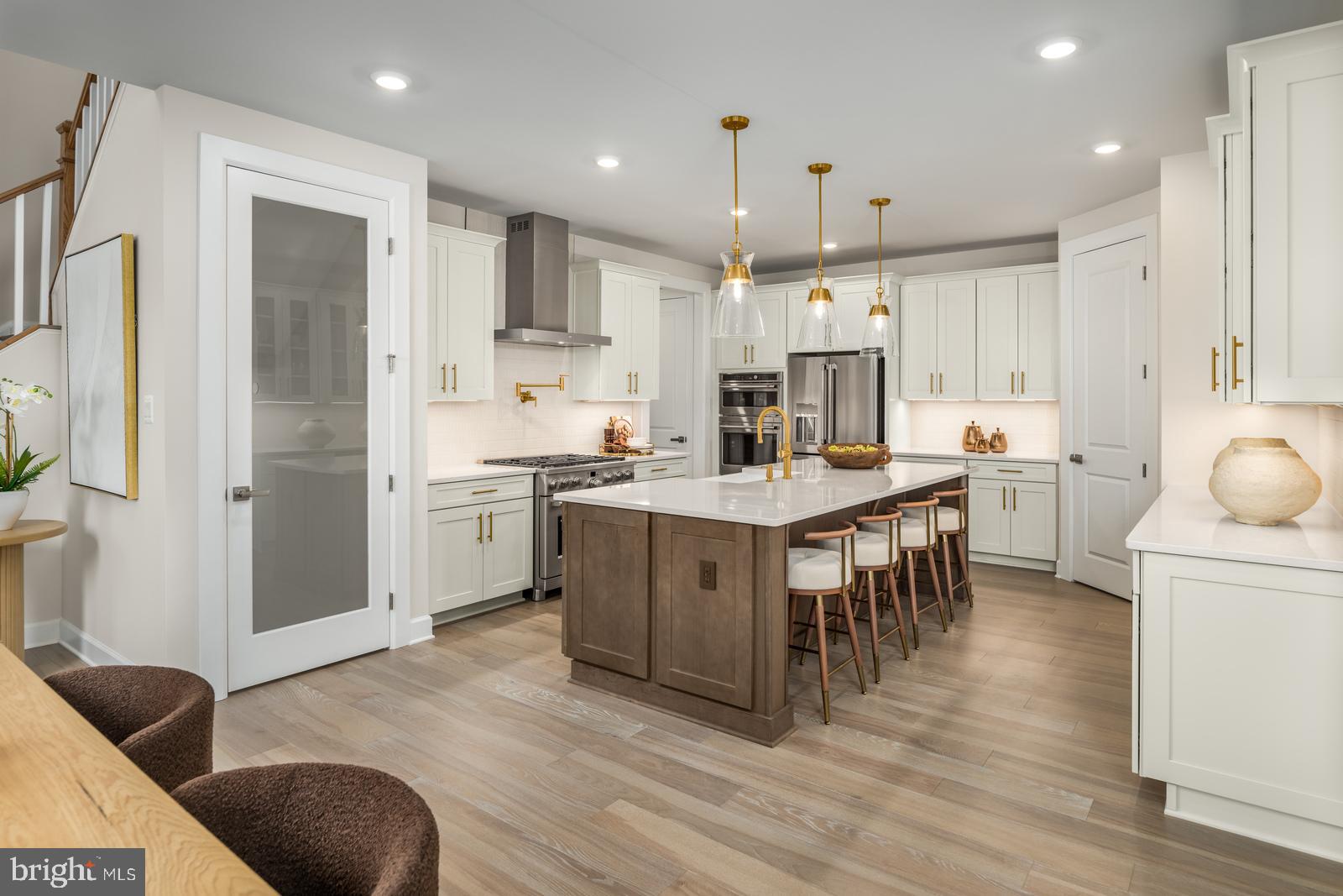 3291 LEOPOLD COURT