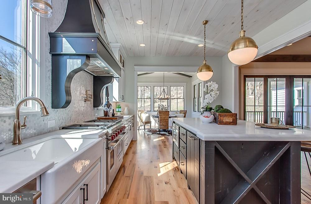 BRIAR KNOLL - Residential